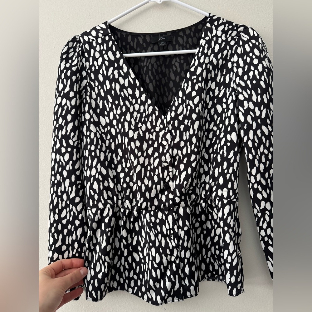 J.CREW Women's Printed Satin Crepe Peplum Top Blouse Black White Size 00 - Picture 3 of 10